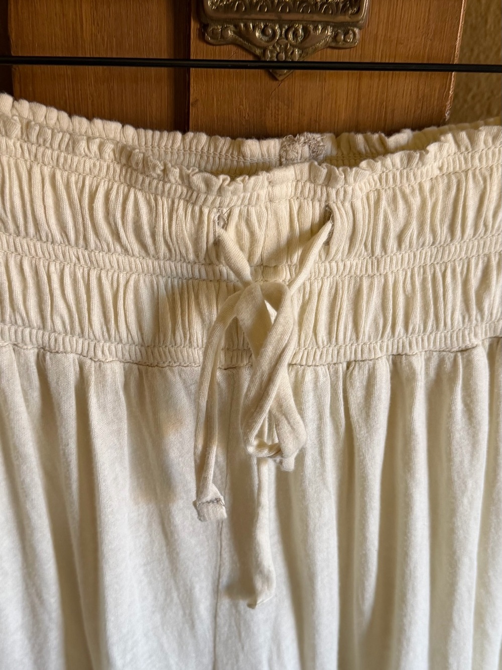 “Out From Under” Urban Outfitters casual lightweight pants Size Large Cream - Picture 3 of 7